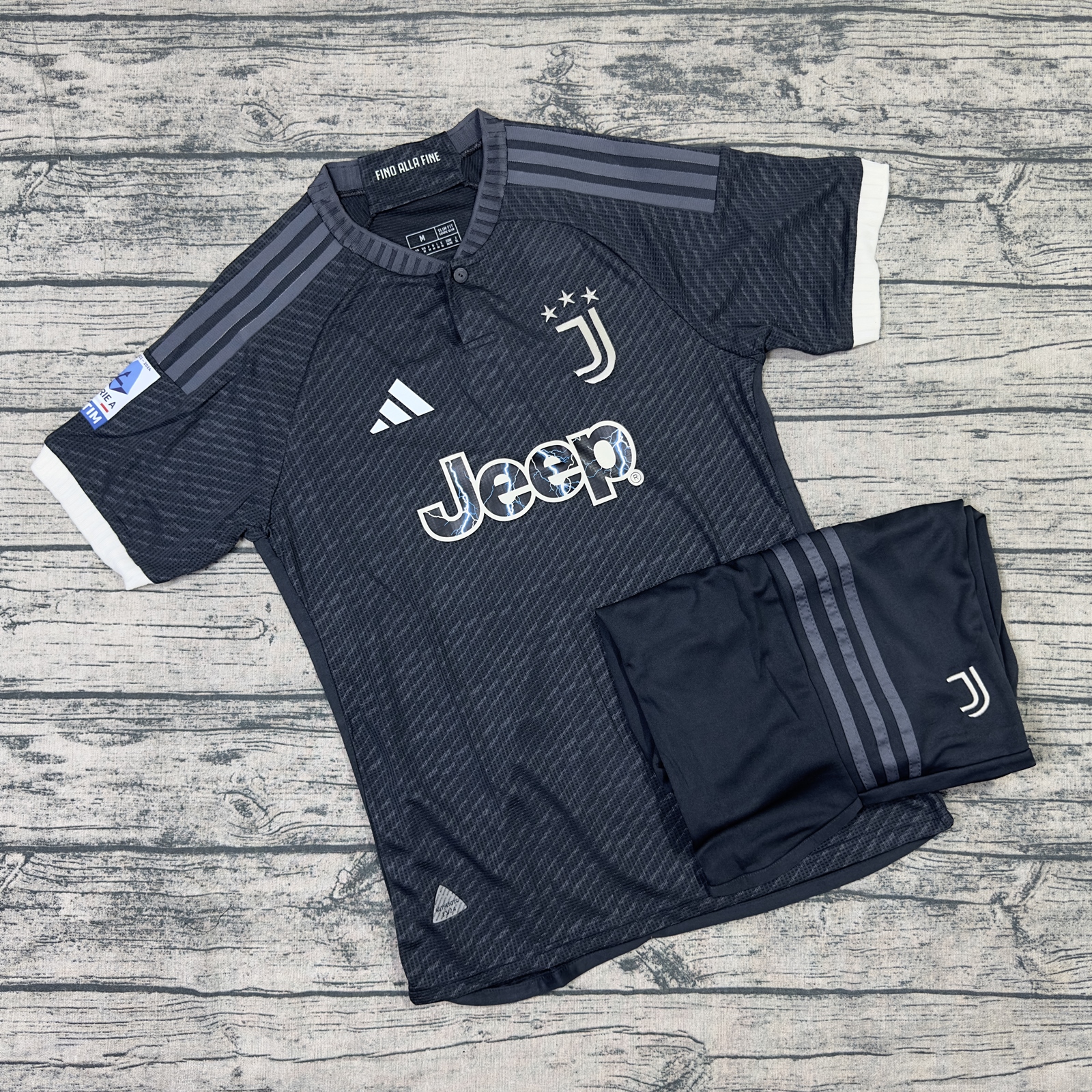 QUẦN Áo Bóng CLB Juventus F.C- Chất Polyeste -VẢI GAI THÁI CÁO CẤP