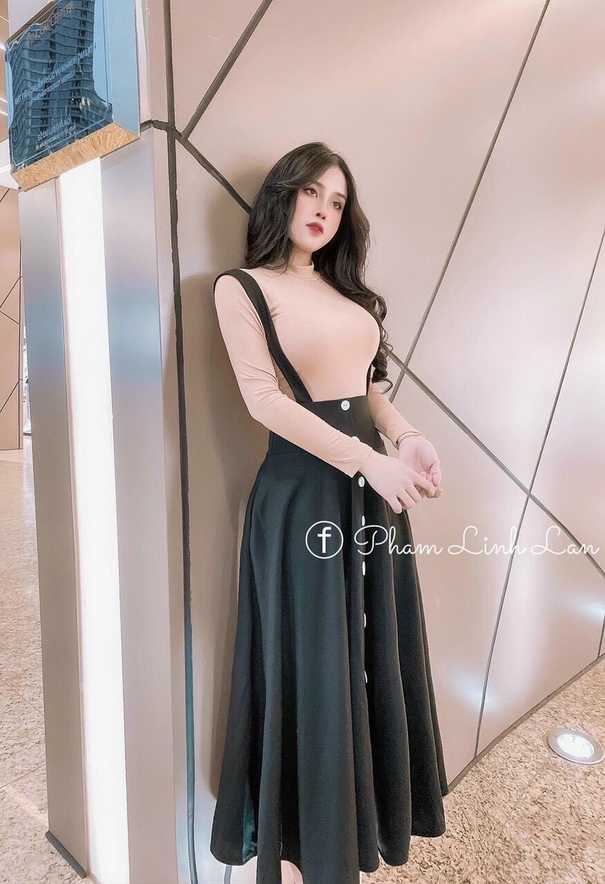 SET YẾM VÁY NỮ KÈM ÁO THUN TAY DÀI, CỔ LỌ ÔM SÁT TÔN DÁNG