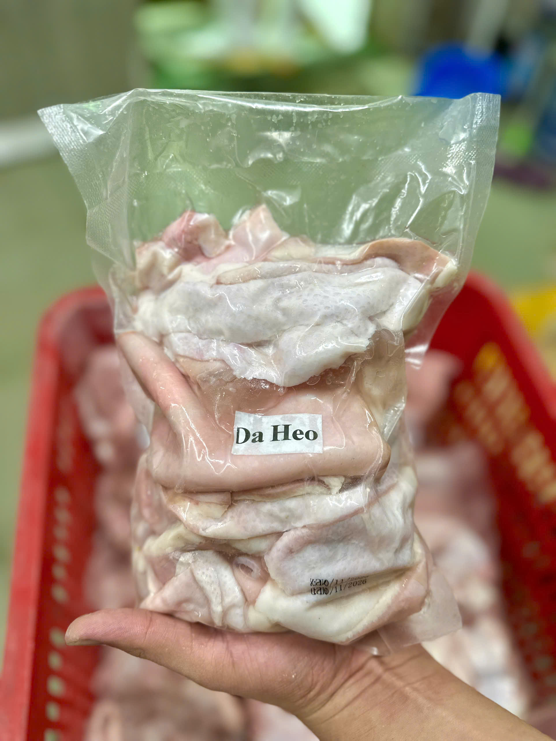 Da heo tươi cấp đông_túi 1kg đã cao long sạch sẽ có miếng lớn nhỏ lộn xộn (hcm giao)