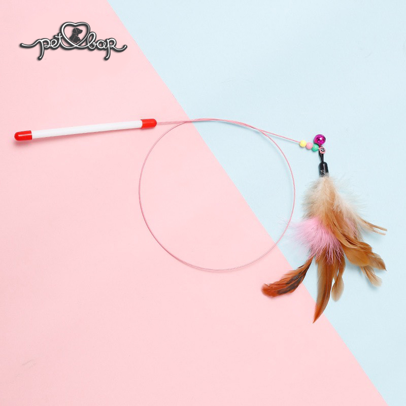 [Hoàn Tiền 10%] Cần câu mèo dây thép có chuông – đồ chơi tương tác bằng lông vũ cho thú cưng, được làm bằng chất liệu thép mềm siêu dẻo, cộng thêm lông vũ cột ngay đầu cần câu
