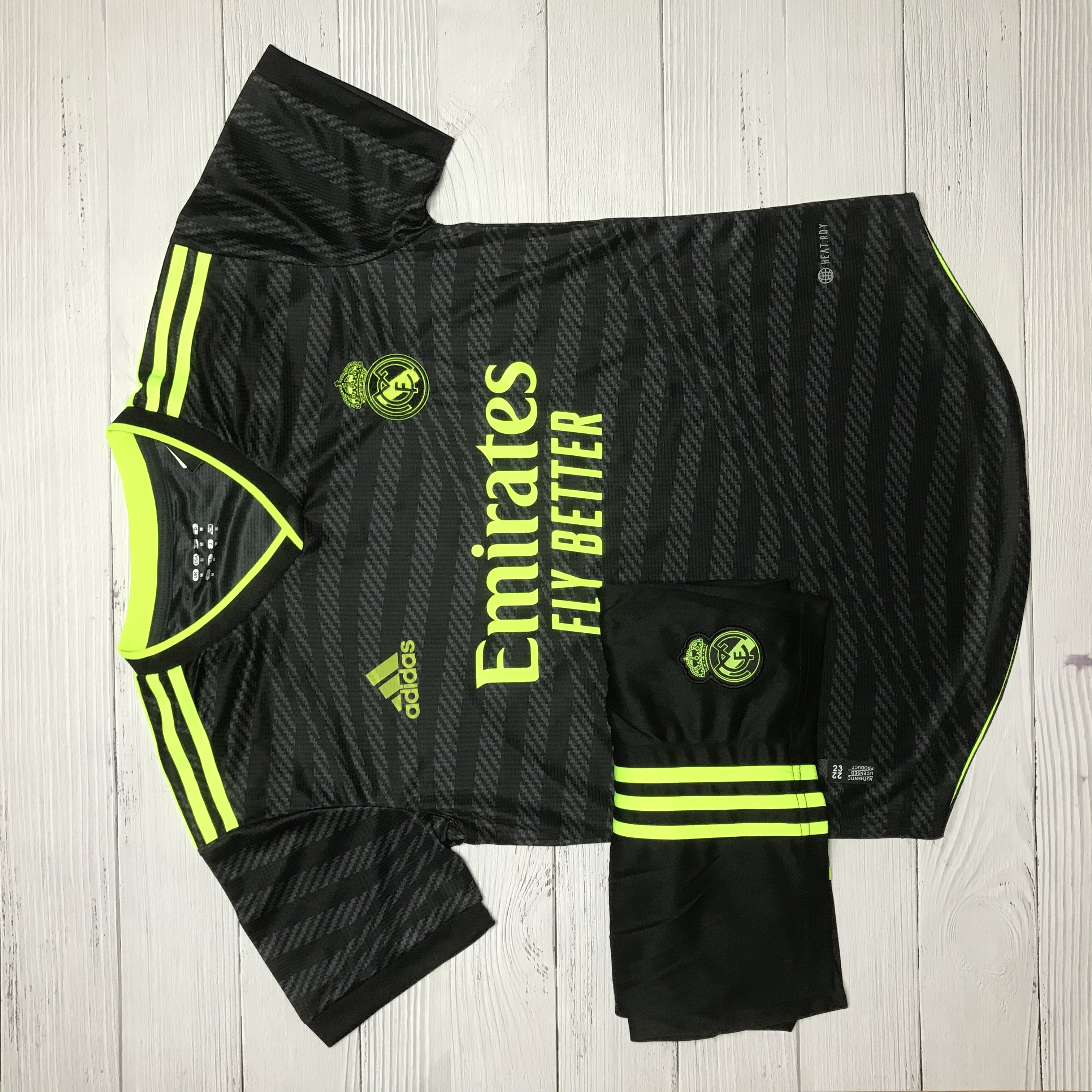 Áo bóng đá-áo đá banh clb real madrid - đen -polyester thái cao cấp