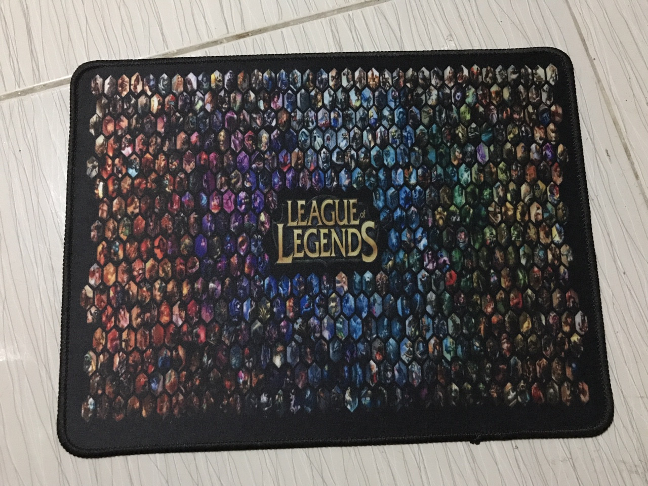 Miếng lót chuột Liên minh huyền thoại 32x,24x,4 ly khâu viền ,Lót Chuột Game Thủ May Viền 32x24cm Siêu Mượt