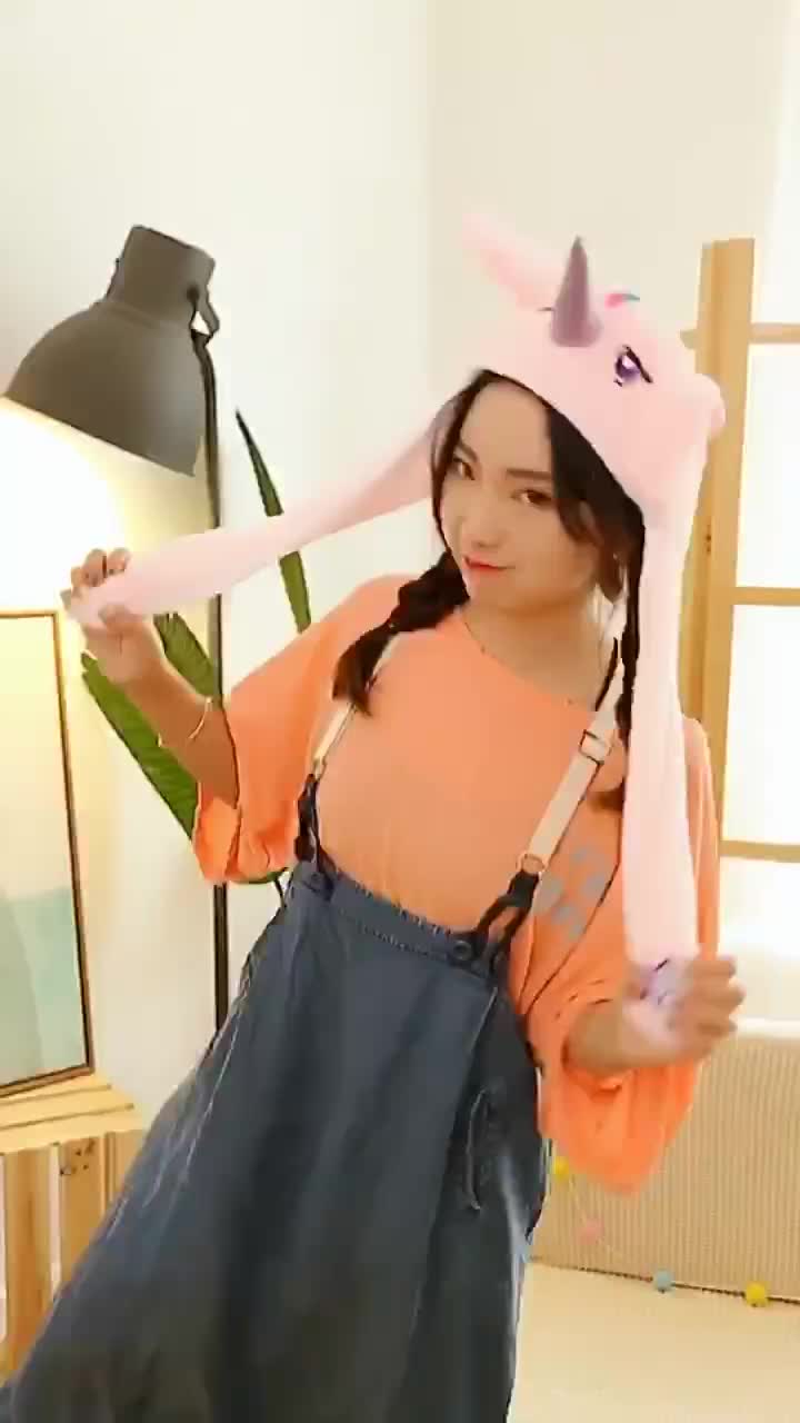 Mũ tai thỏ bóp hơi vểnh tai siêu kute cho cả bé và mẹ