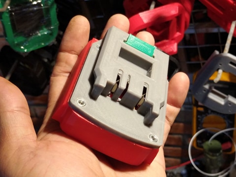 Đế chuyển pin Milwauke M18 cho máy Ingco-total