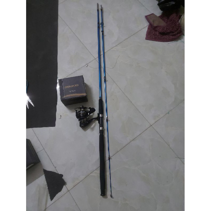 Combo cần đặc 2 khúc + máy câu Deukio AC