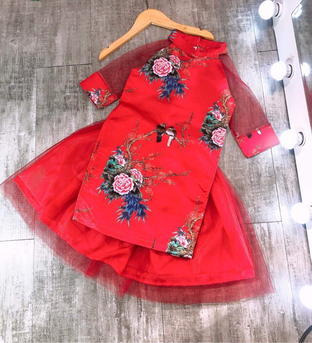 [HCM]Áo dài cách tân cho bé gái Áo dài Tết mẫu mới hottrend họa tiết hoa mai vải gấm loại đẹp cho bé từ 10 kg đến 30kg (màu đỏ màu vàng)- Tặng kèm chân váy voan