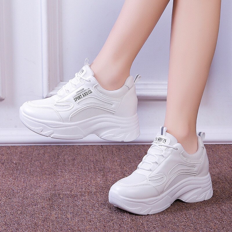 GIÀY THỂ THAO NỮ ĐỘN ĐẾ