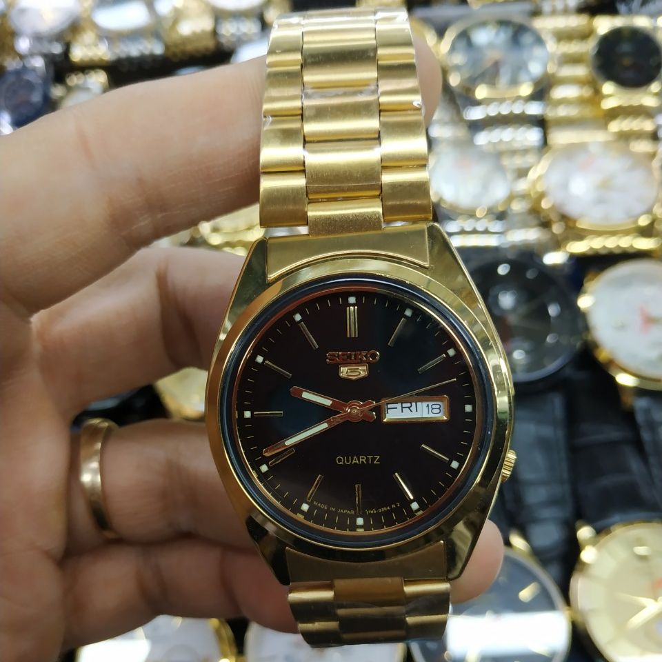Đồng hồ nam Seiko 5 máy Nhật dây mạ vàng bền màu mặt đen hiển thị lịch thứ và ngày