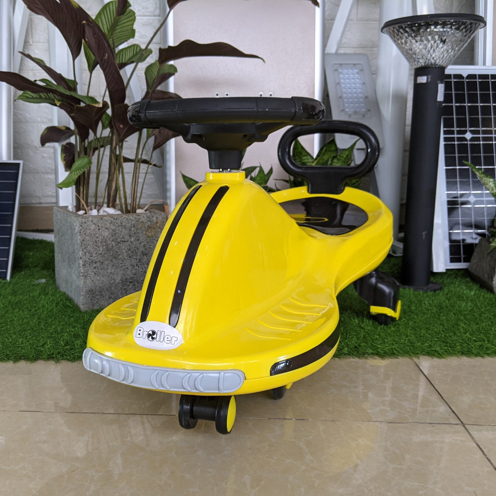 Xe lắc tay có đèn có nhạc baby plaza hzl-918