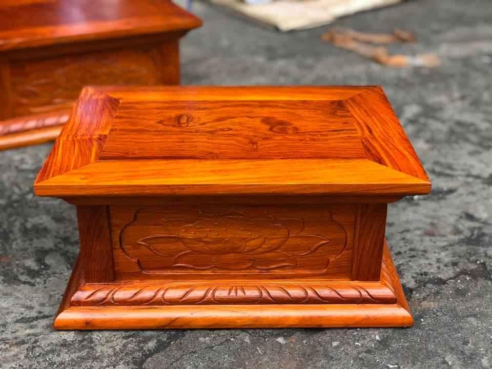 Kỉ kê tượng gỗ hương lào kích thước rộng 36 cm sâu 26 cm cao 17 cm