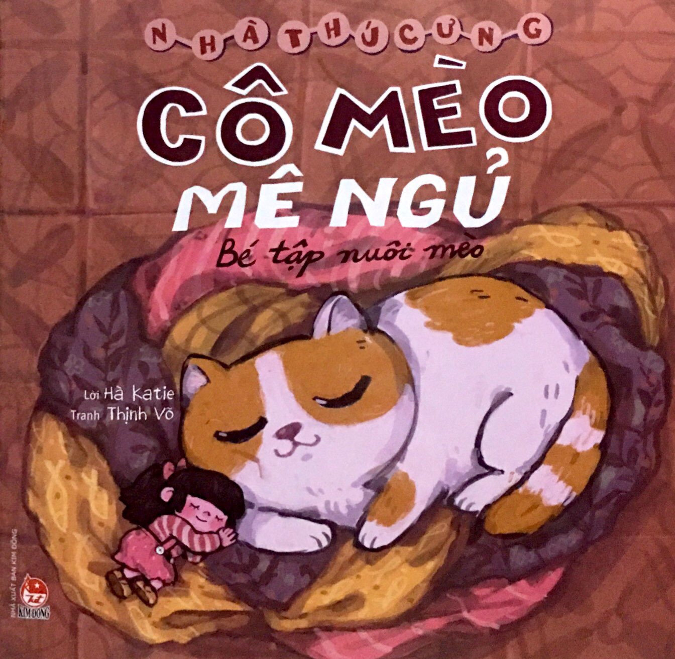 Fahasa - nhà thú cưng - cô mèo mê ngủ - bé tập nuôi mèo