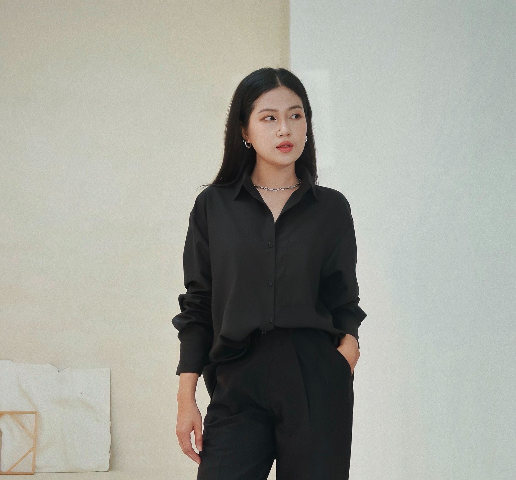 Chicka Chicka - Áo sơ mi Oversized basic shirt - Black