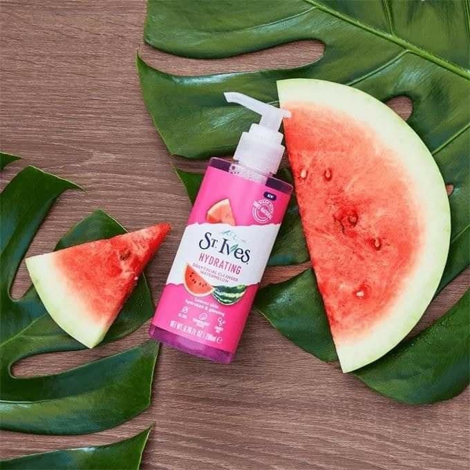 Sữa Rửa Mặt Dạng Gel St.Ives Hydrating Daily Facial Cleanser 200ml