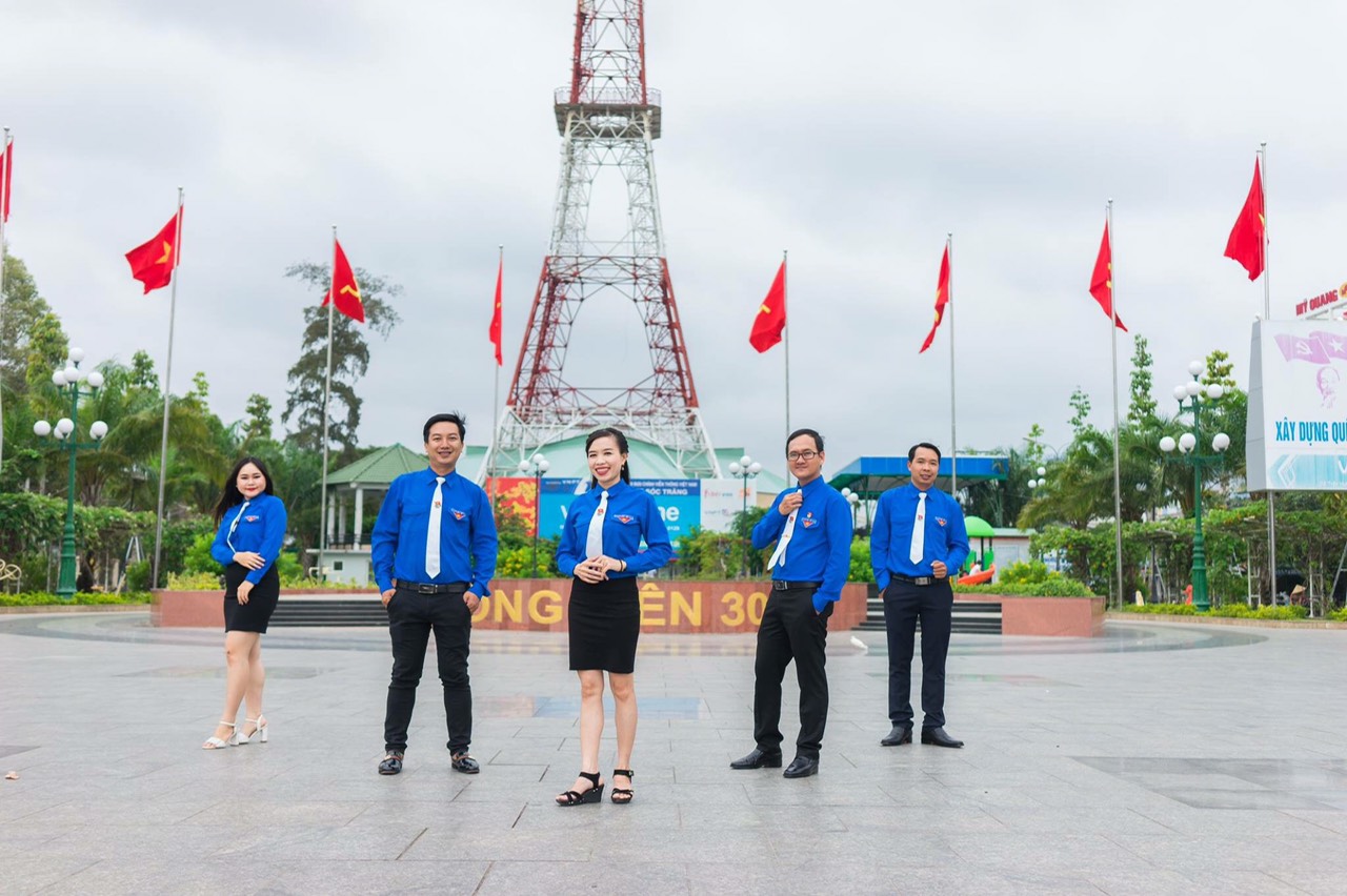 Áo đoàn thanh niên dài tay