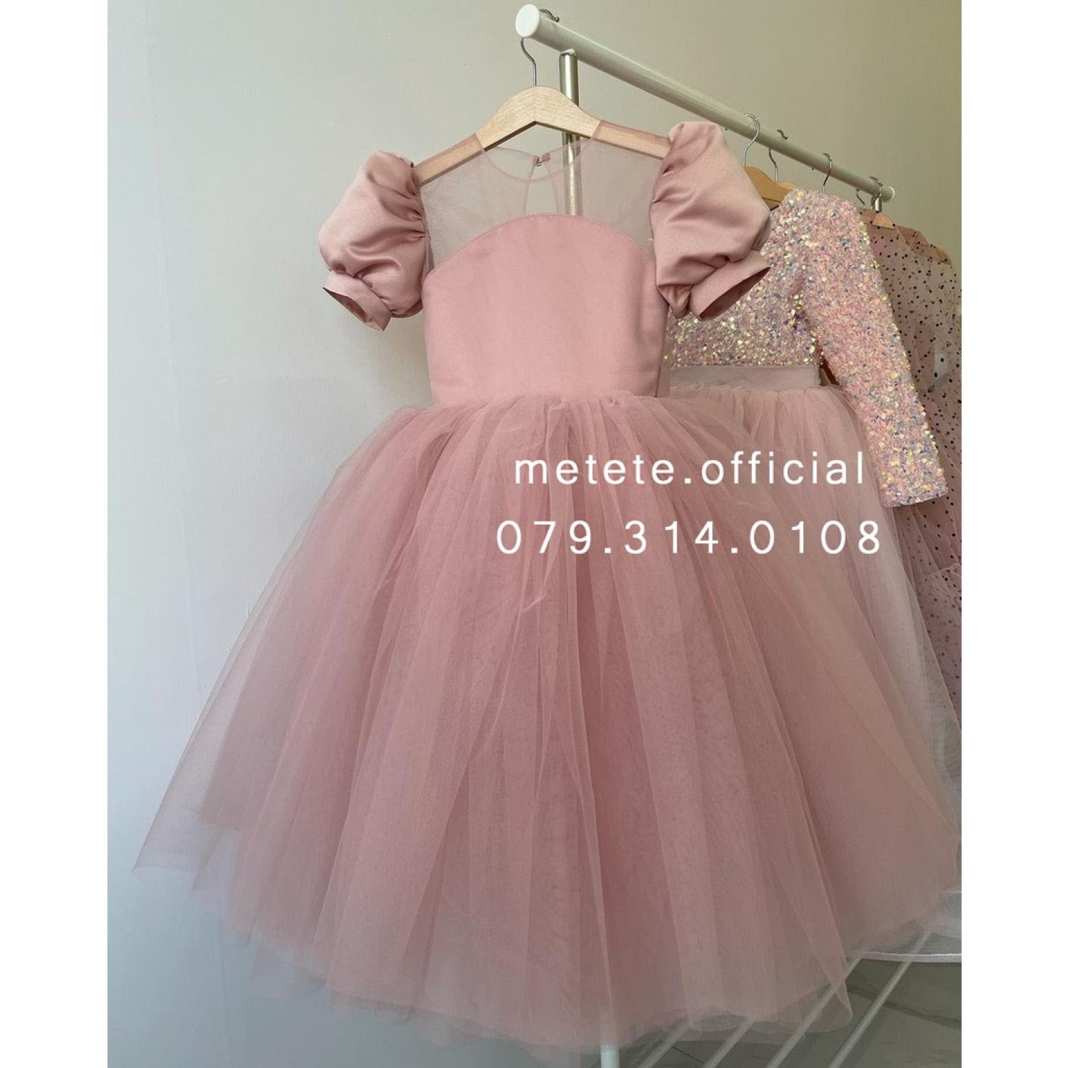 Váy đầm công chúa thiết kế cho bé gái hồng ruốc trơn màu tay cộc dáng dài bồng bềnh nữ tính - Mẹ Tê Tê