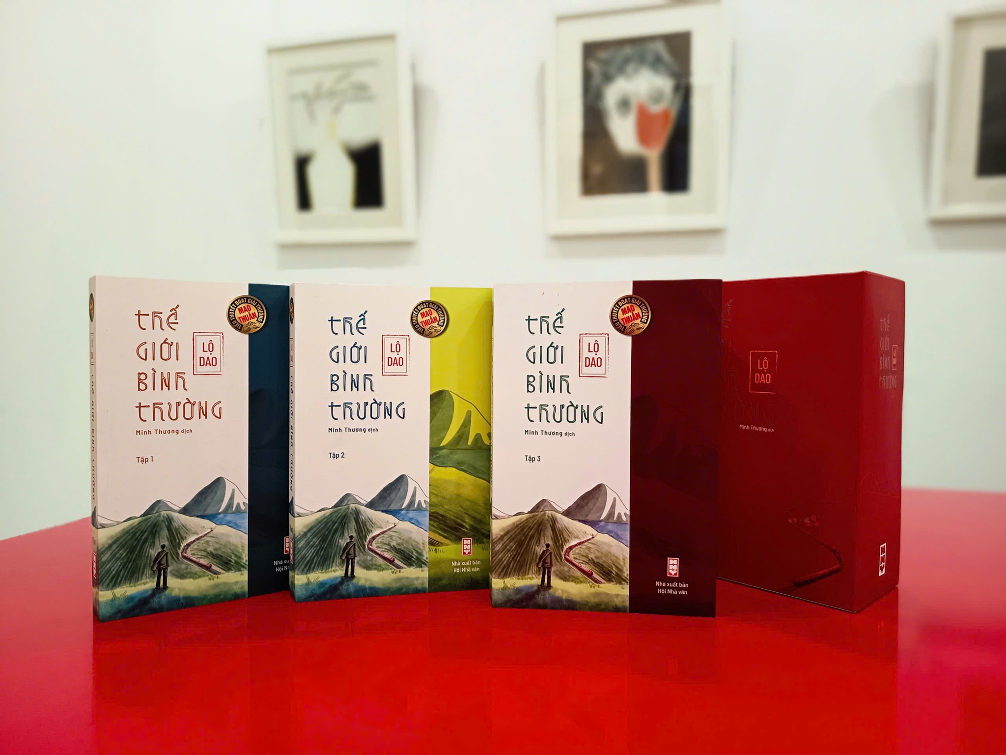 (Boxset 3 cuốn) THẾ GIỚI BÌNH THƯỜNG – Lộ Dao - Minh Thương dịch - NXb Hội Nhà văn