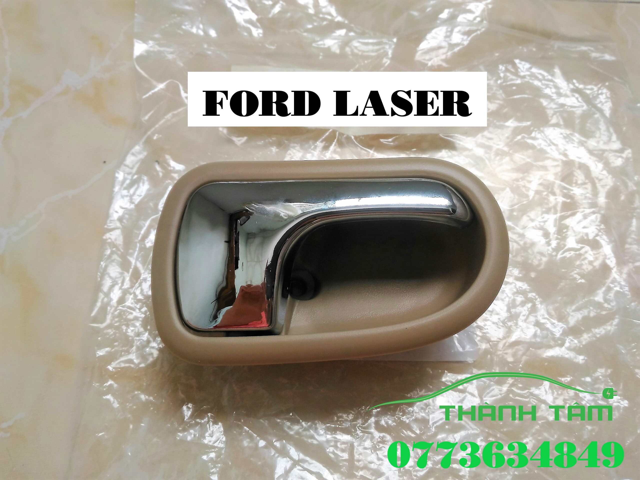 TAY MỞ CỬA TRONG FORD LASER/TAY NẮM CỬA TRONG FORD LASER