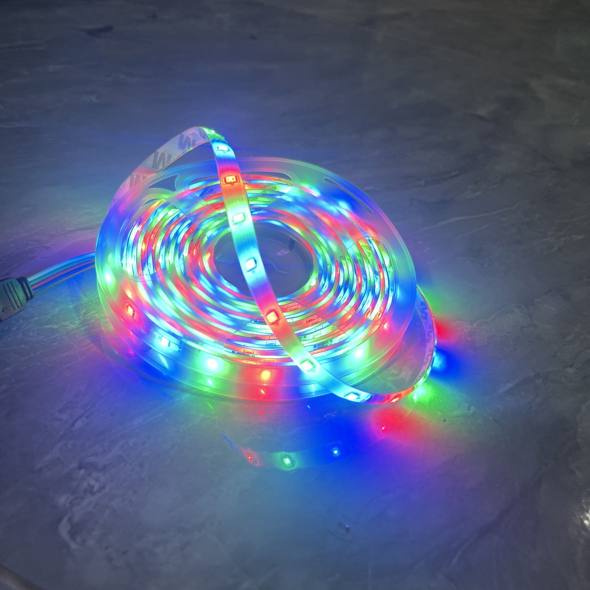 Bộ đèn led RGB dài 5m Mix màu 12v trang trí nội thất kèm nguồn và điều khiển 24 phím bộ đèn rgb dải đèn led dán đổi màu theo hiệu ứng trang trí cả trong nhà đèn quay tik tok nhiều màu 5m đèn led dây dán tường