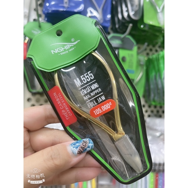 Kiềm nghĩa M555 vàng cắt móng tặng lấy khoé