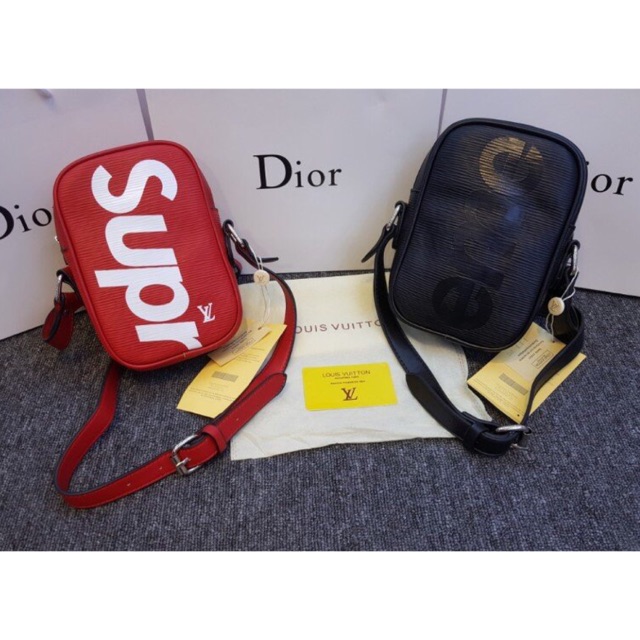 Túi đeo chéo Supremee chuẩn xịn kèm bill thẻ, thiết kế thời trang, sang trọng, đường may tỉ mỉ chắc chắn, dễ kết hợp với các trang phục khác