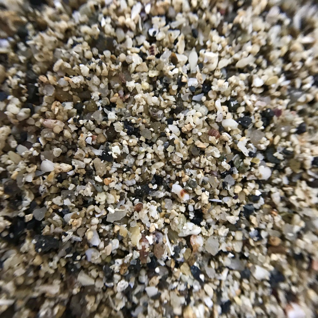 Cát muối tiêu trải nền trang trí bể cá - 500g - Hàng loại 1 - Giá tốt