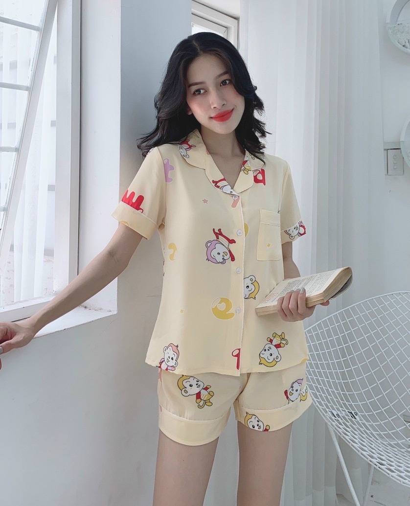 Bộ pijama đùi size m,l,xl ''38kg-64kg'' lụa thái , quần có túi sâu .
