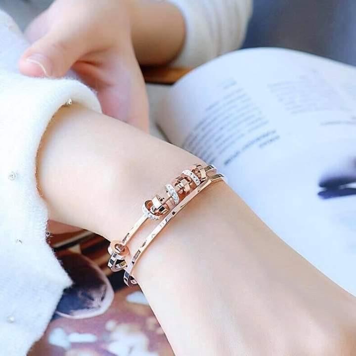 Vòng tay nữ titan không đen tt 2433