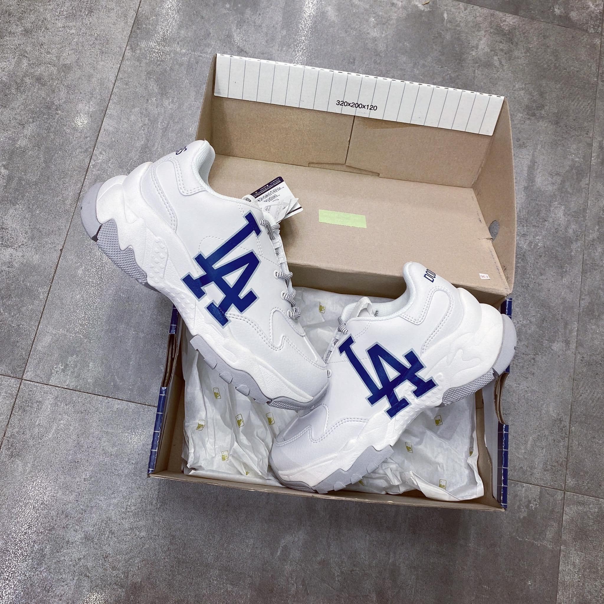 Giày Thể Thao LA Nam, Nữ Cao Cấp Full Box