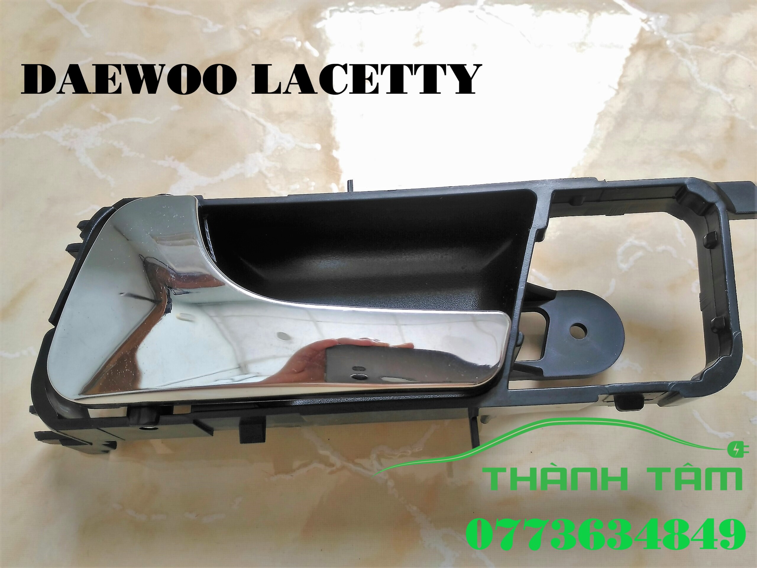 TAY MỞ CỬA TRONG DAEWOO LACETTI/TAY NẮM CỬA TRONG DAEWOO LACETTI