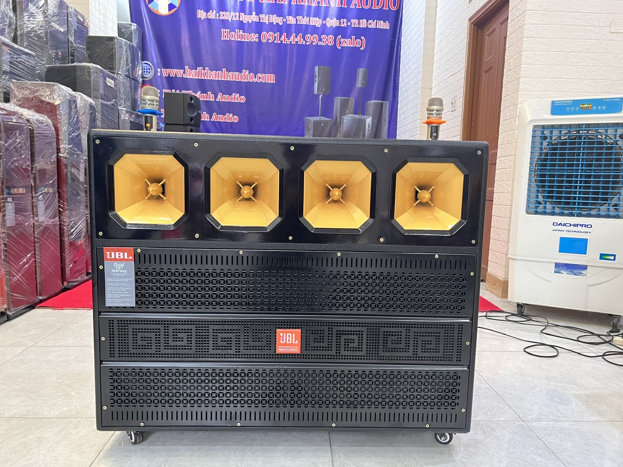 Loa kéo 4 tấc đôi thùng sơn cao cấp chuyên karaoke di động cao cấp 2 bass 40 uy lực và 4 chép hoả tiễn chép còi cho âm thanh sống động (Vip)