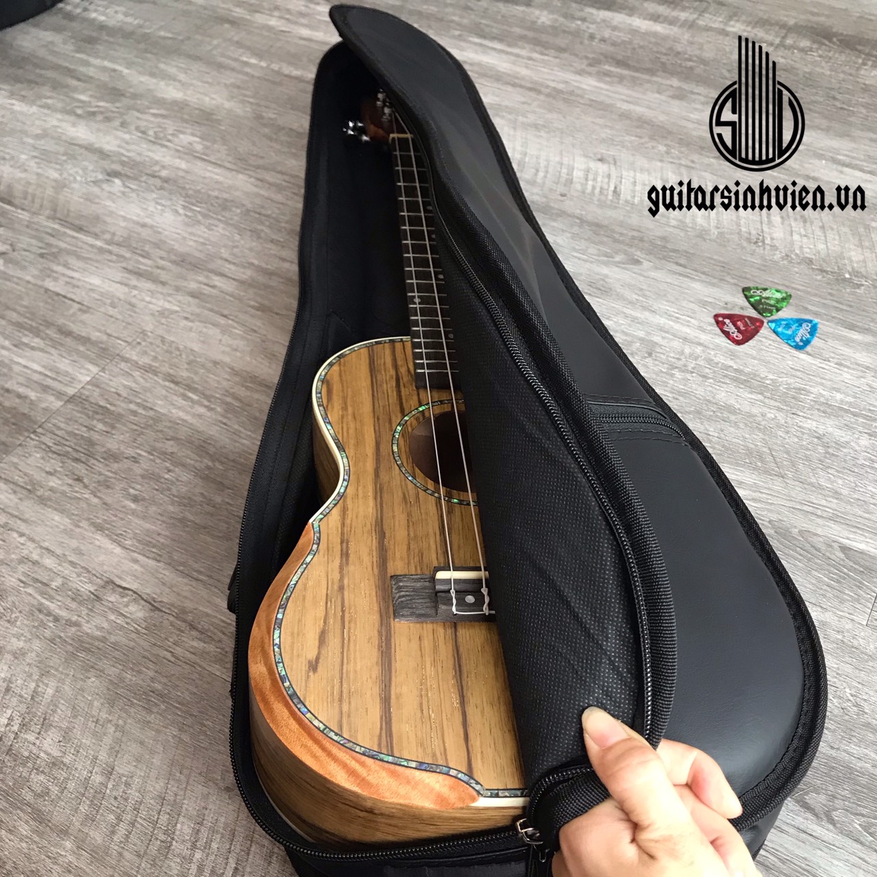 Bao da ukulele 3 lớp cho đàn size soprano 54cm, concert 63cm, tenor  66cm- tặng kèm 1 pick gảy Alice