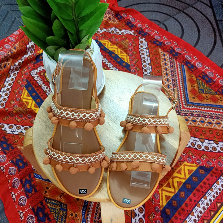 Giày sandal nữ- Giày sandal nữ đi học quai hậu, cực bền, đẹp, chắc chắn, dùng cho mùa mưa hoặc mùa hè đều được, đi học hoặc đi chơi mang đều đẹp - sandal bông
