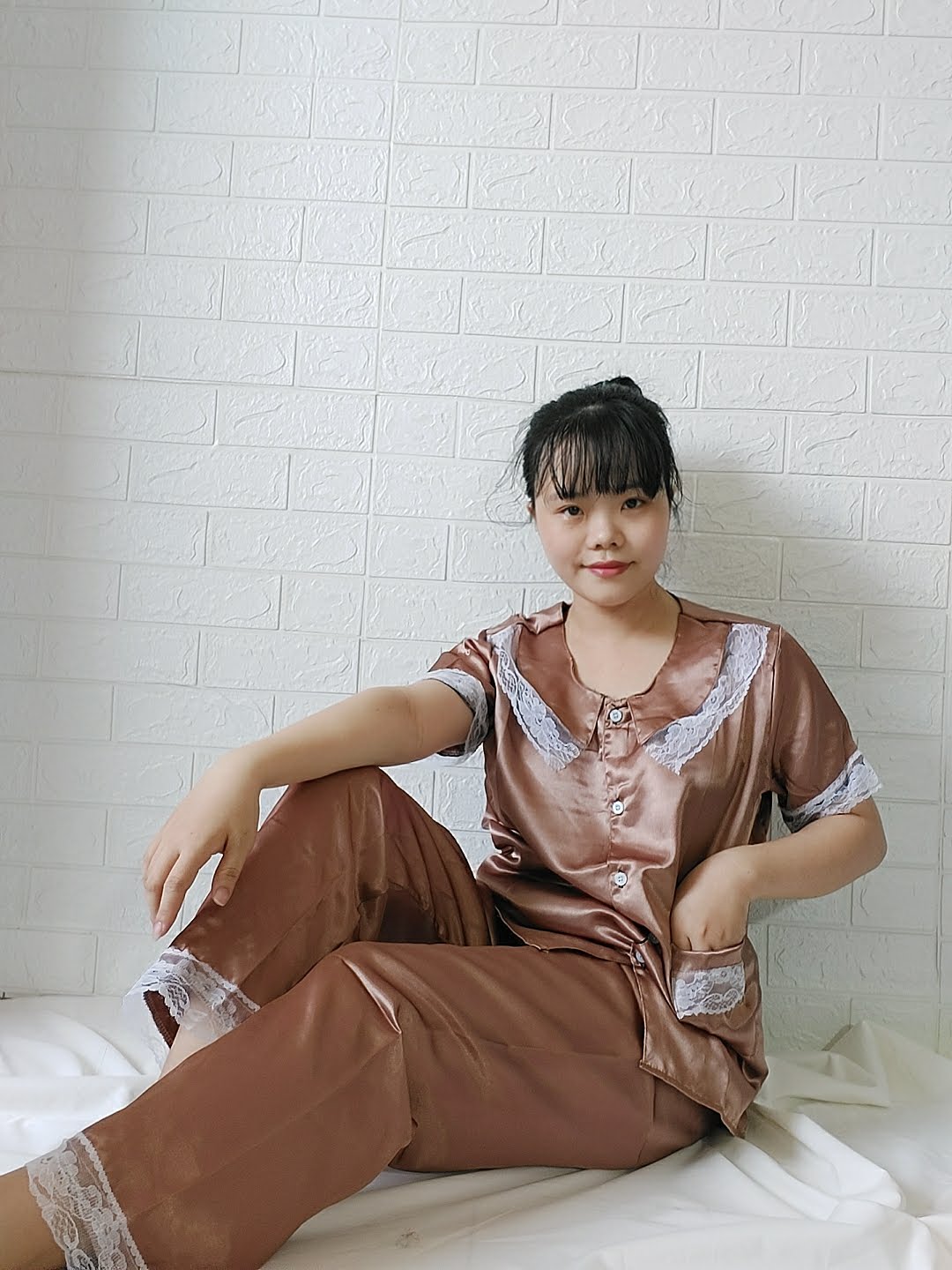 Bộ pizama phi lụa ren cổ sen tnqd