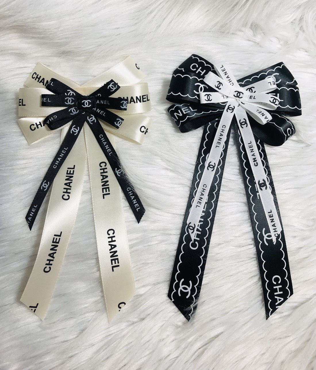 [HCM]Kẹp tóc phối logo. KT 12 x 20cm. Có 2 màu