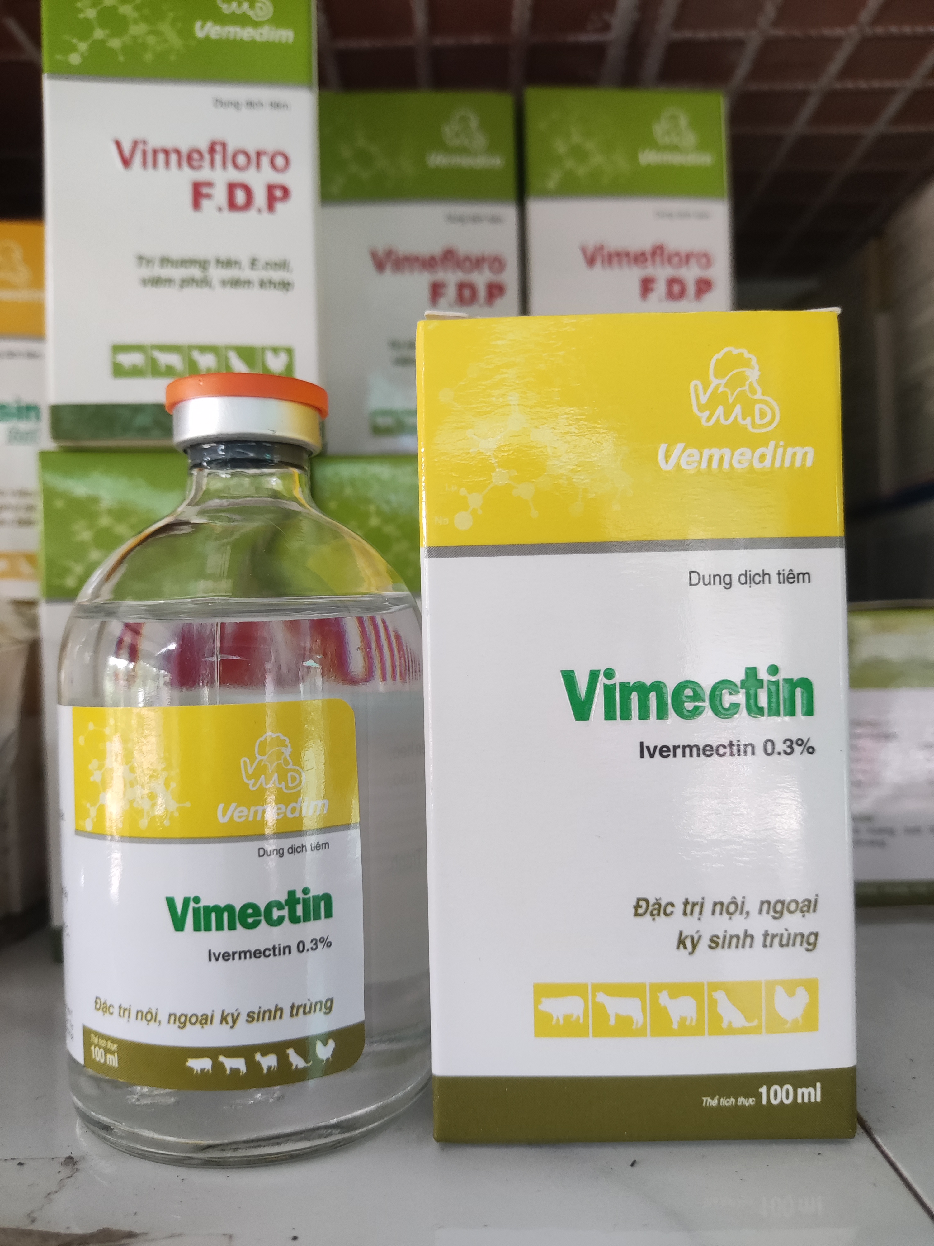 Xỗ lãi vimectin nội ngoại ký sinh trùng trên gia súc gia cầm chai 100ml