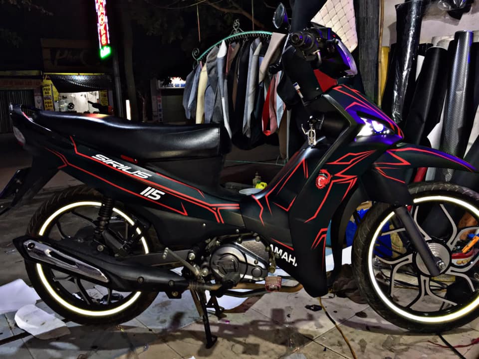 Tem Trùm Sirius Đen Chỉ Đỏ