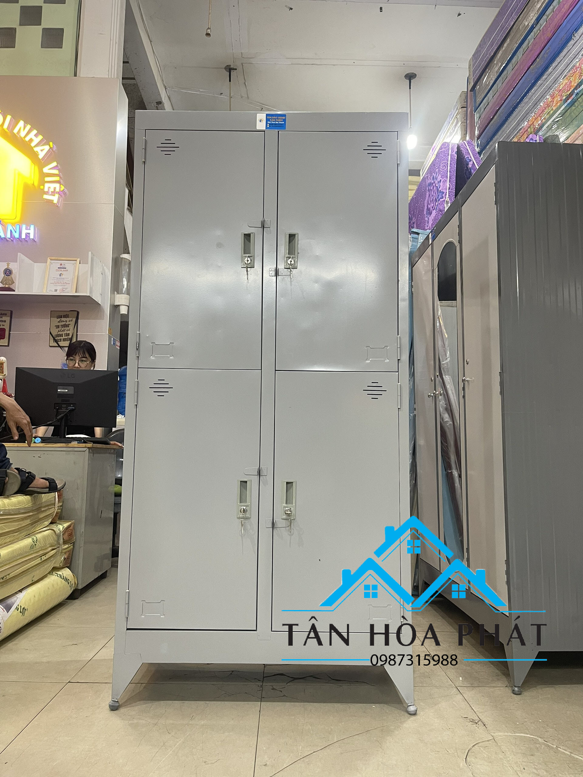 Tủ hồ sơ văn phòng 4 cửa ngang 90 x cao 1m8 chất lượng tân hòa phát