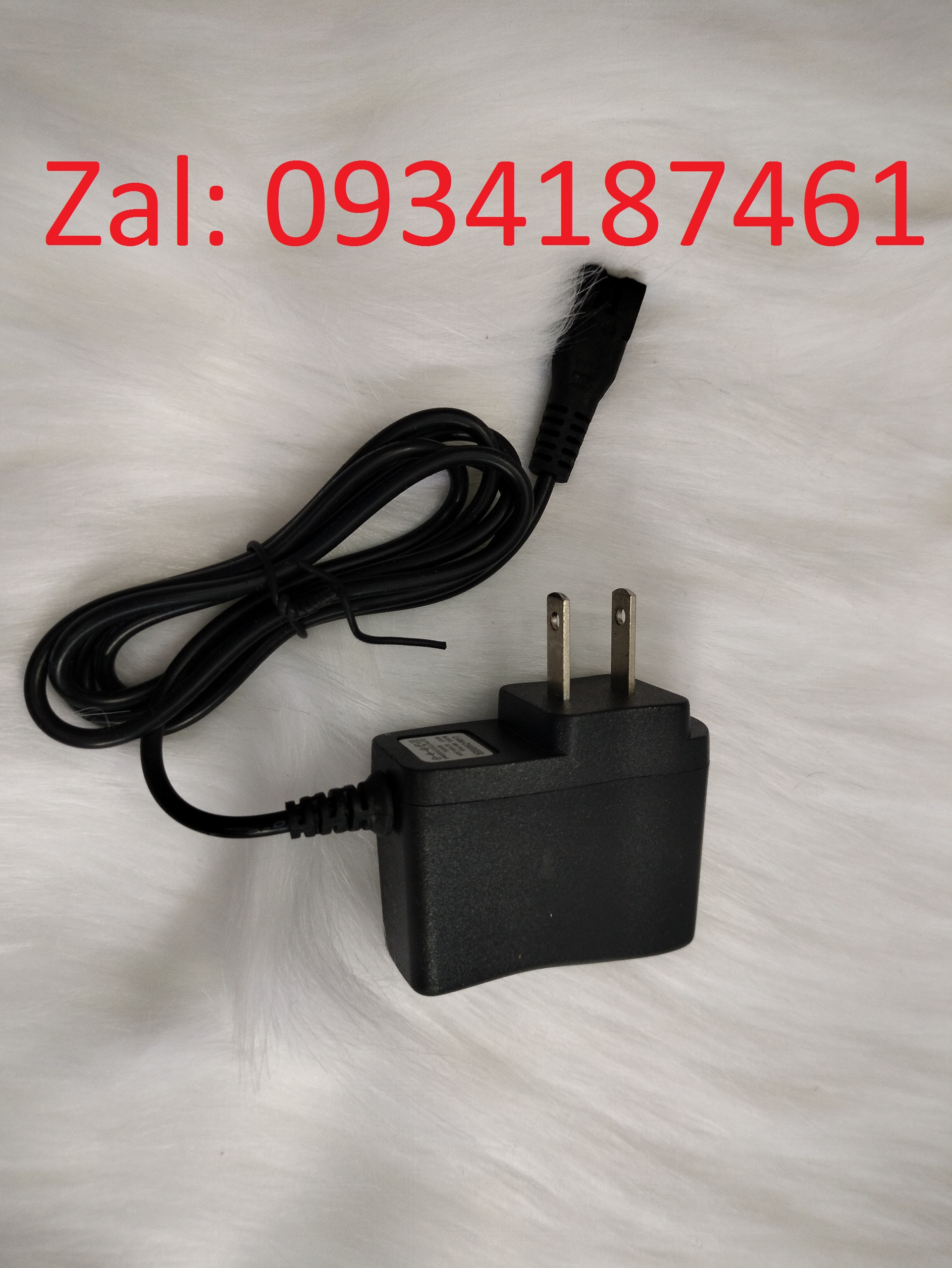 Cóc sạc tông đơ cắt tóc