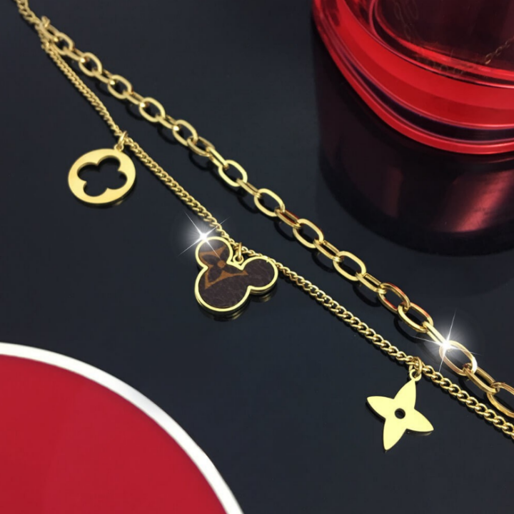 Lắc Tay Chuột Mickey 2 Tầng Bằng Titan Cho Nữ Giá Rẻ Đẹp - Đảm Bảo Không Đen, Không Rỉ Sét Vĩnh Viễn