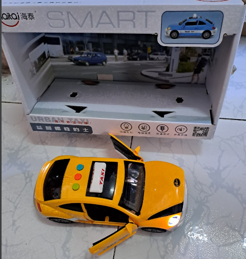Đồ chơi mô hình xe taxi tỉ lệ 1:16