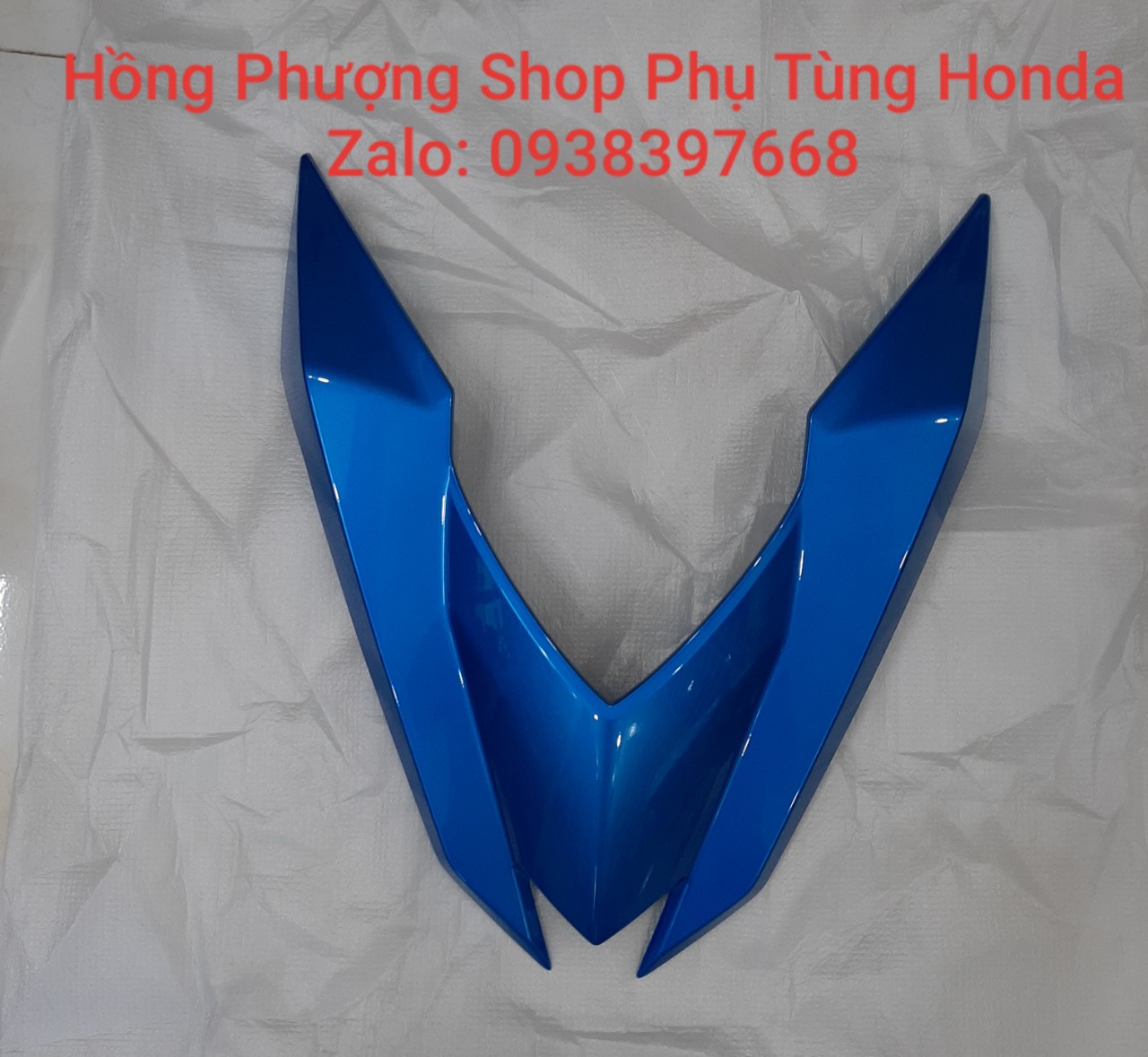 [HCM]MẶT NẠ CHỮ V CHO XE WINNER (Có Đủ Màu)