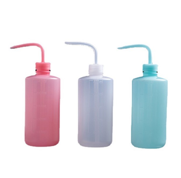 BÌNH TIA NHỰA TƯỚI CÂY 500ML màu hồng