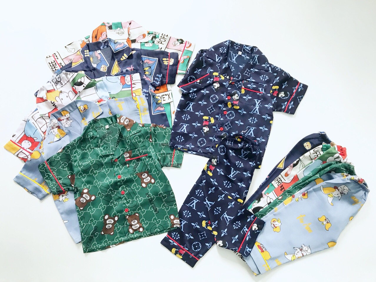 Bộ Pijama cho bé trai bé gái mặc ngủ mặc ở nhà chất liệu vải Satin Lụa đẹp mềm mại nhiều mẫu ngộ nghĩnh cho bé 1-5 tuổi size 10-20kg