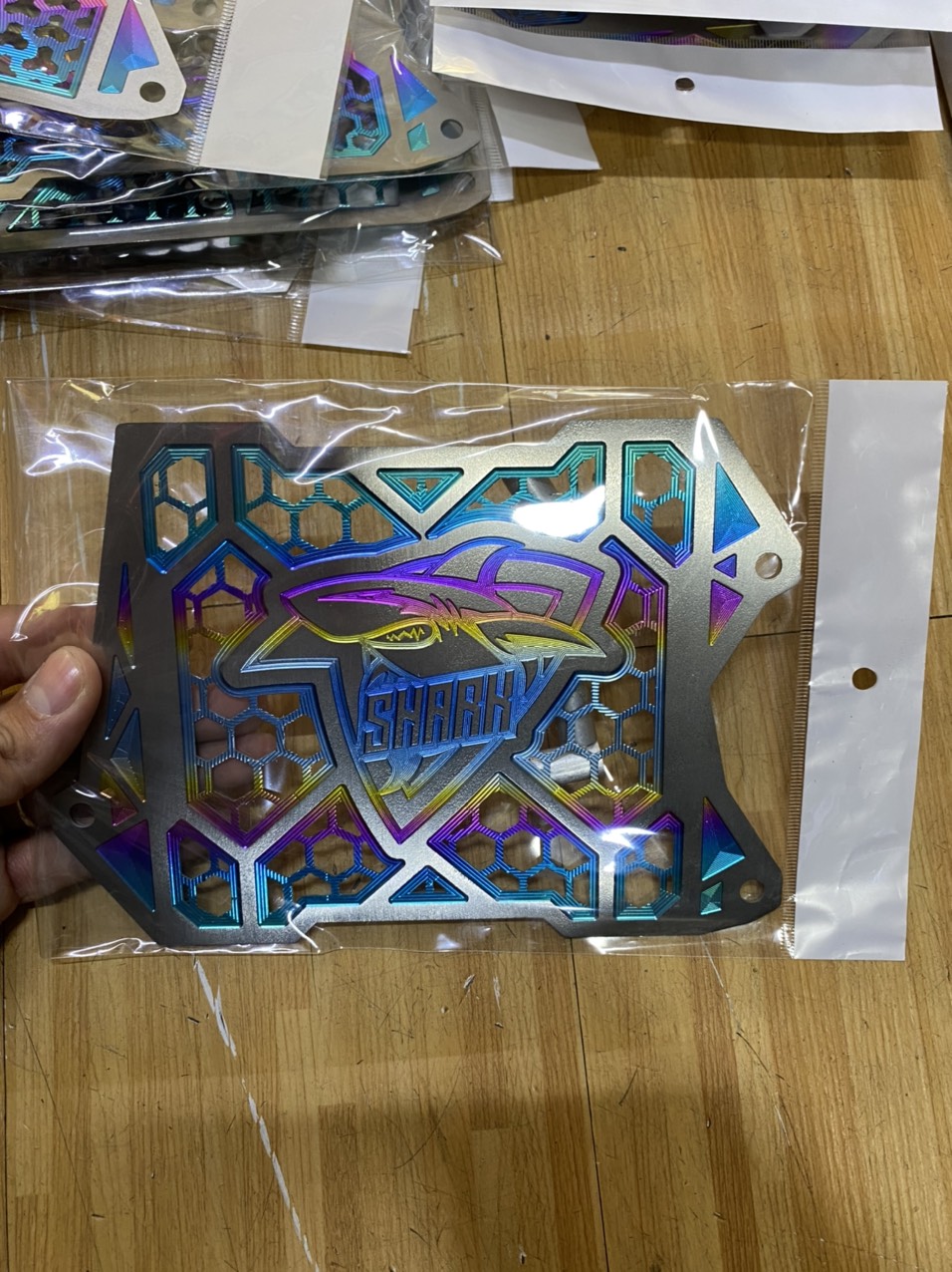 Che két nước vario - air blade 2016-2019 logo Shark titan