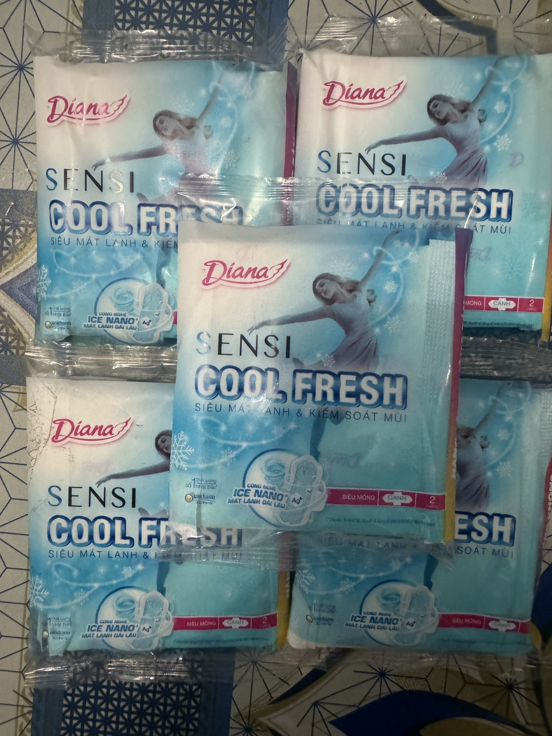 COMBO 100 MIẾNG BVS DIANA SENSI COOL MỎNG CÁNH