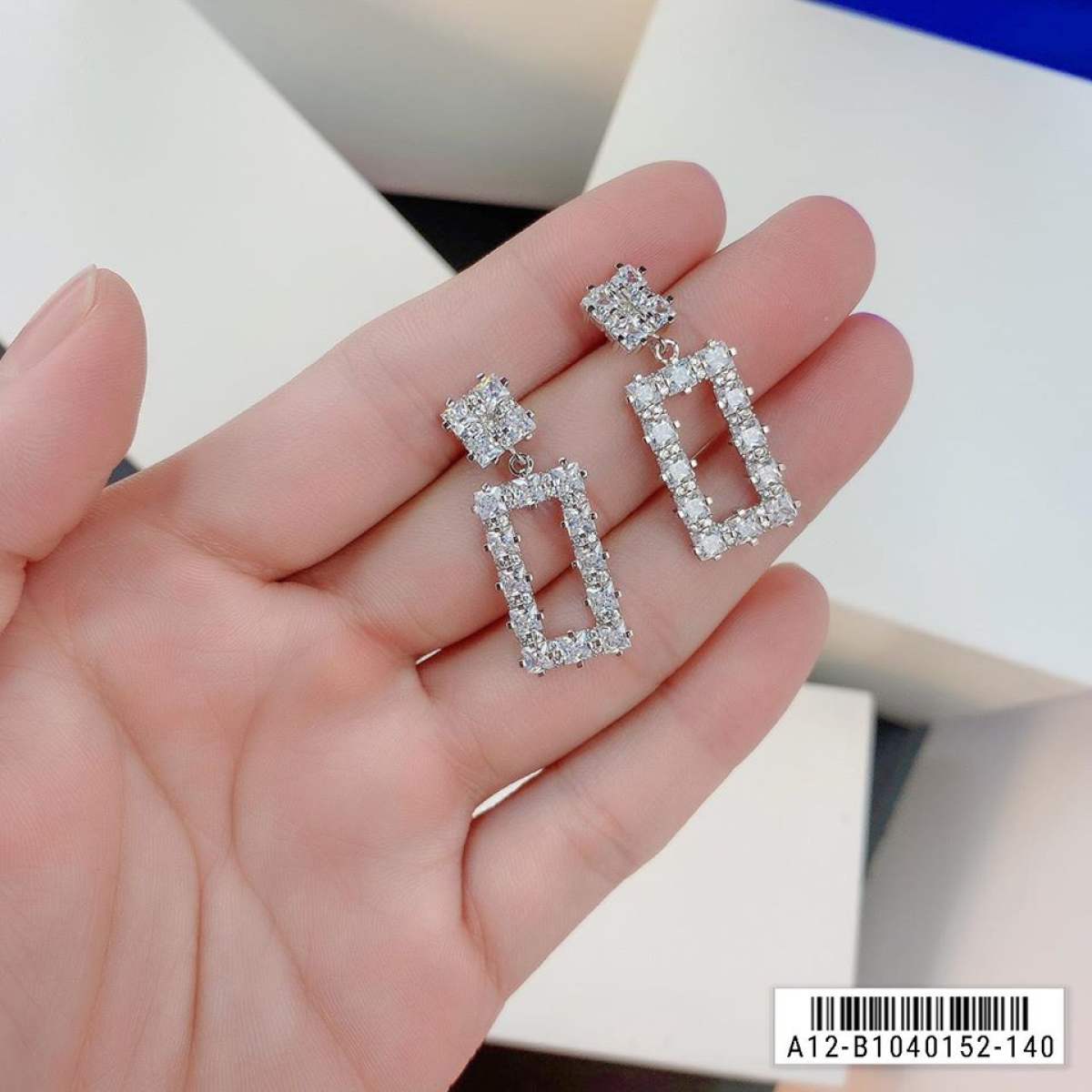Bông tai nữ mạ vàng đính đá 42r m2 11.12