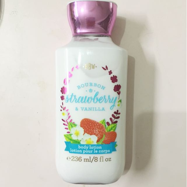 Dưỡng thể giữ ẩm da Bath Body Works Bourbon Strawberry Vanilla - Main Image