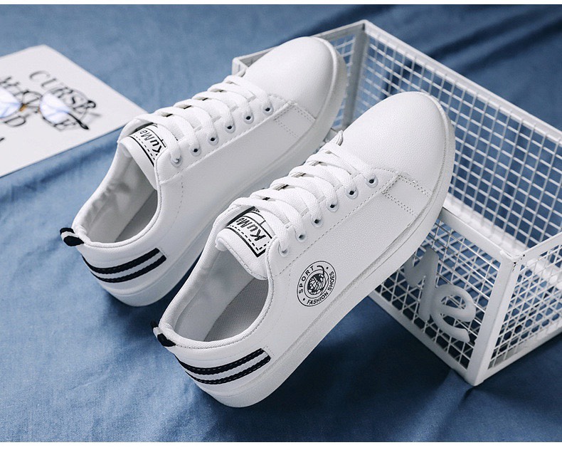 Giày sneakers nam thể thao Fashion KuMai gót kẻ đen