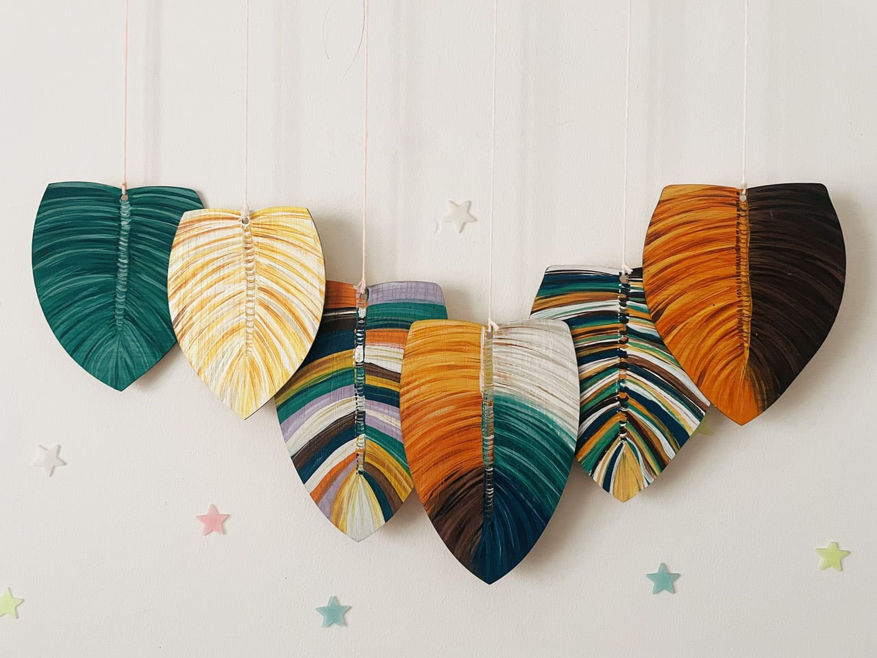 Bộ tranh 6 lá gỗ size nhỏ 18cm Colour Block tô màu thủ công kèm phụ kiện