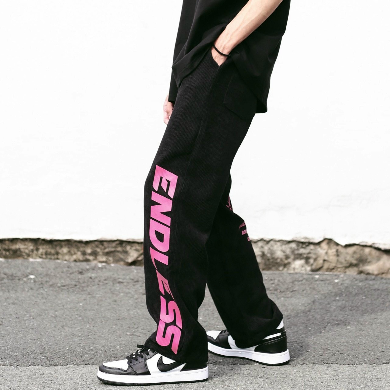 QUẦN NHUNG TĂM JOGGER NAM ỐNG RỘNG IN CHỮ ĐỘC ĐÁO CÁ TÍNH